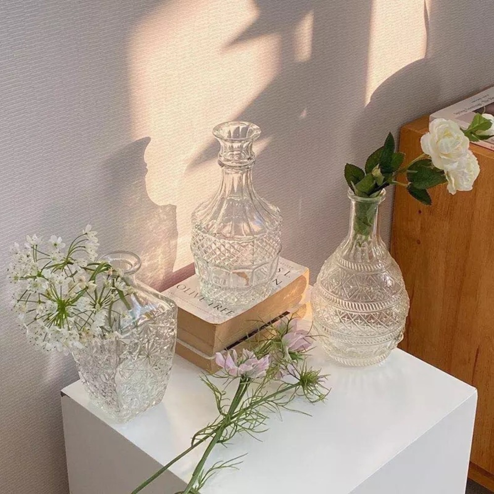 Set of 3 - Vintage looking small flower vases